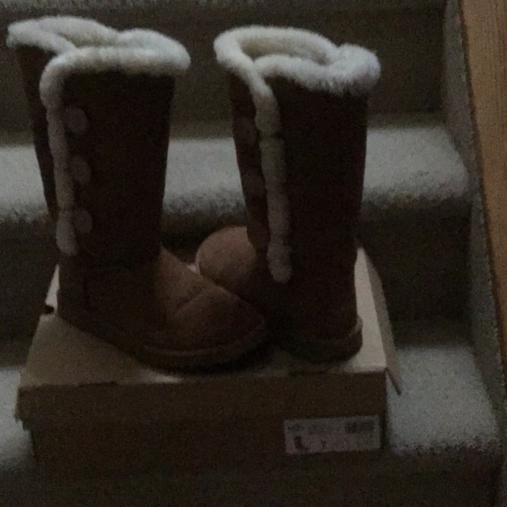 UGG Brown Winter Boots with Cream Fur